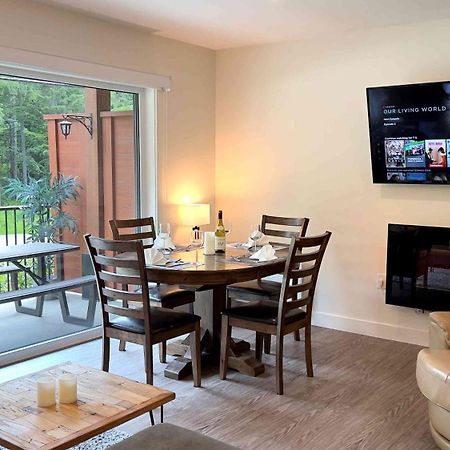 Al'S Escape By Revelstoke Vacations Apartment Bagian luar foto