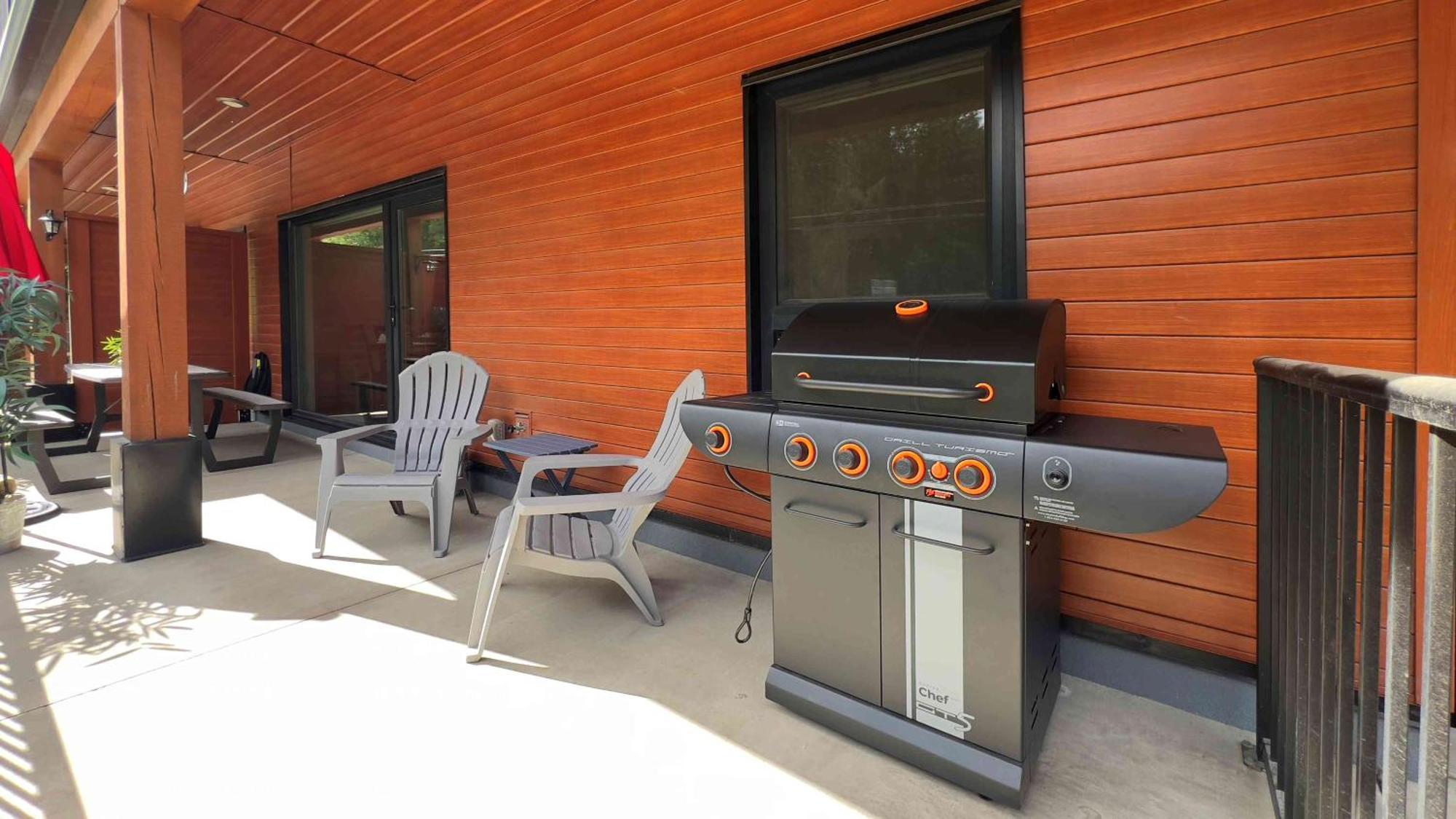 Al'S Escape By Revelstoke Vacations Apartment Bagian luar foto